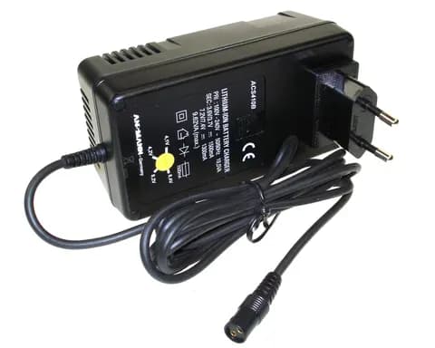 Lader Li-Ion ACS410B 1 & 2 celler 1,5A