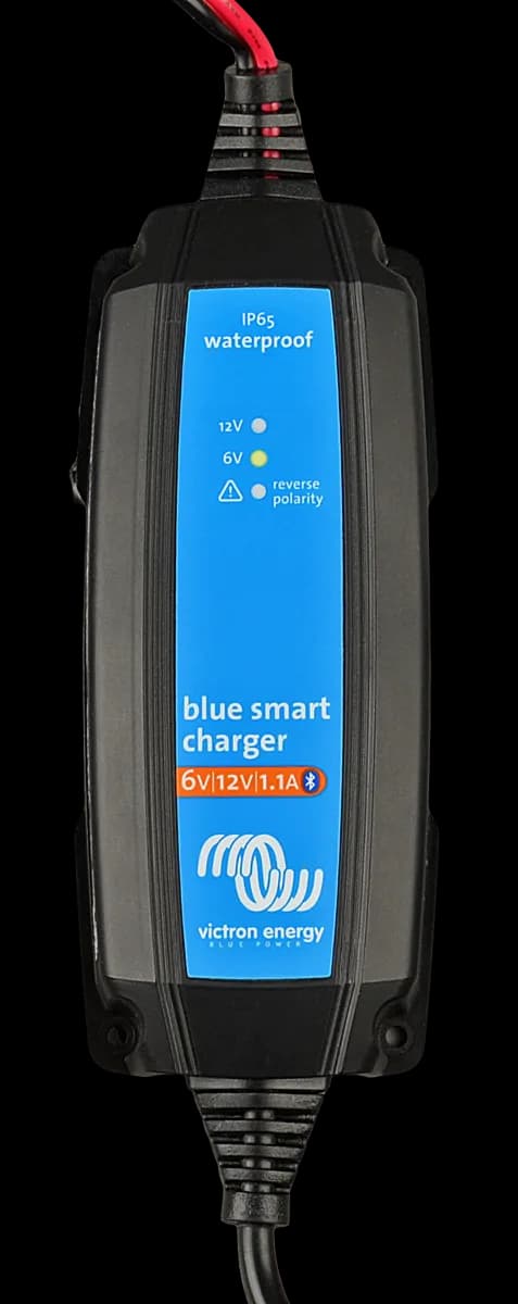 Victron Blue Smart IP65 Charger 6V/12V - 1.1 + DC connector – bilde 1 av 3